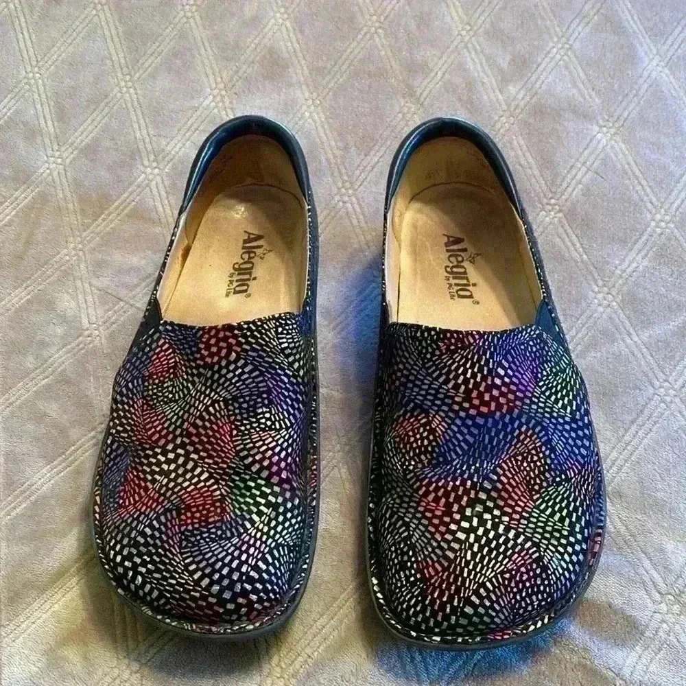 Algeria Deb-777 Size 40 or 9.5/10US Rainbow Slip on Clogs Nursing Shoe.